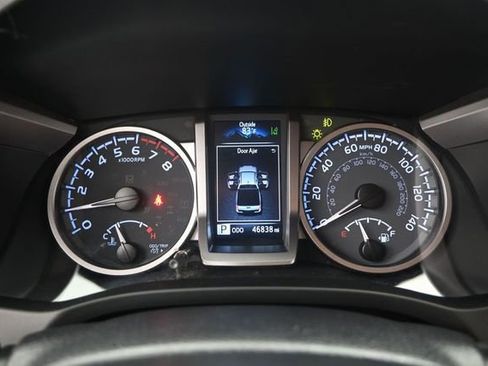 Used 2021 Toyota Tacoma SR5 RWD image 10
