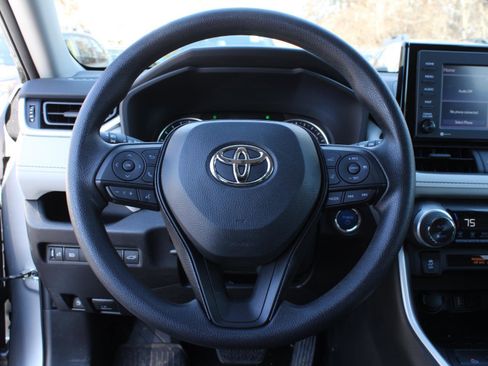 Used 2021 Toyota RAV4 XLE w/ Convenience Package image 11