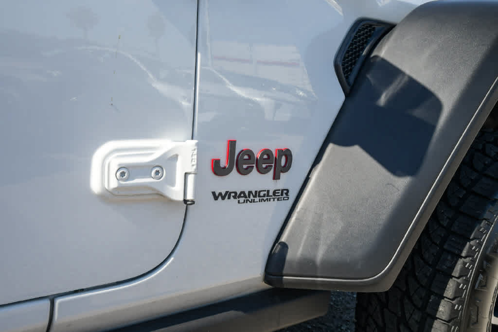 Used 2021 Jeep Wrangler Unlimited Rubicon w/ Safety Group AWD/4WD image 33
