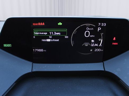 Used 2025 Toyota Prius XLE FWD image 25