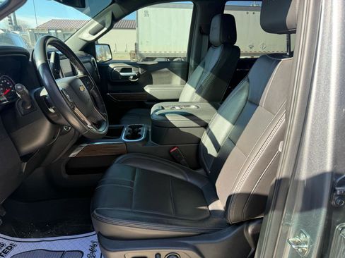 Used 2021 Chevrolet Silverado 1500 High Country w/ LPO, Dark Essentials Package image 9