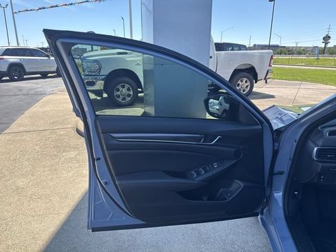 Used 2022 Honda Accord Sport image 8