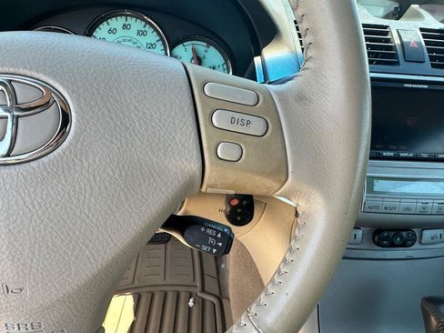 Used 2006 Toyota Solara SE FWD image 12