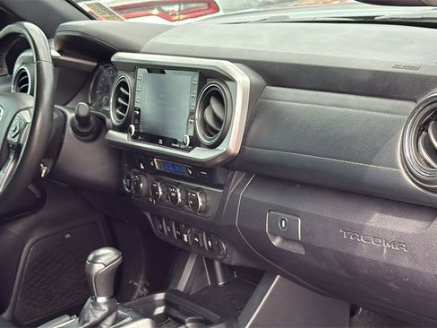 Used 2021 Toyota Tacoma Limited image 26