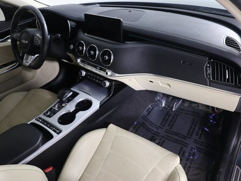 Used 2023 Kia Stinger GT2 image 39