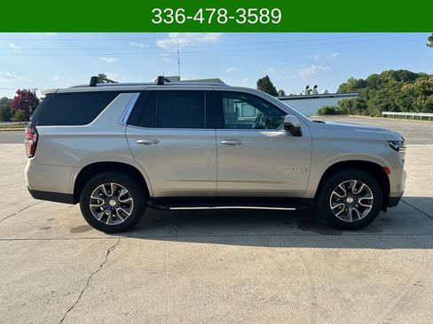 Used 2022 Chevrolet Tahoe LT w/ LT Signature Plus Package AWD/4WD image 6