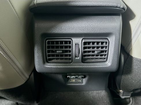 Used 2025 Toyota Camry XLE FWD image 28