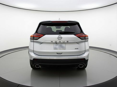 Used 2025 Nissan Rogue SV image 7