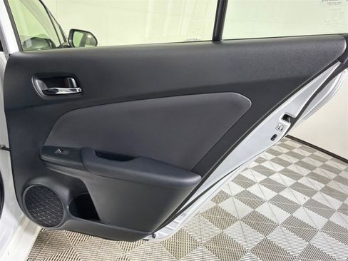 Used 2022 Toyota Prius LE image 16