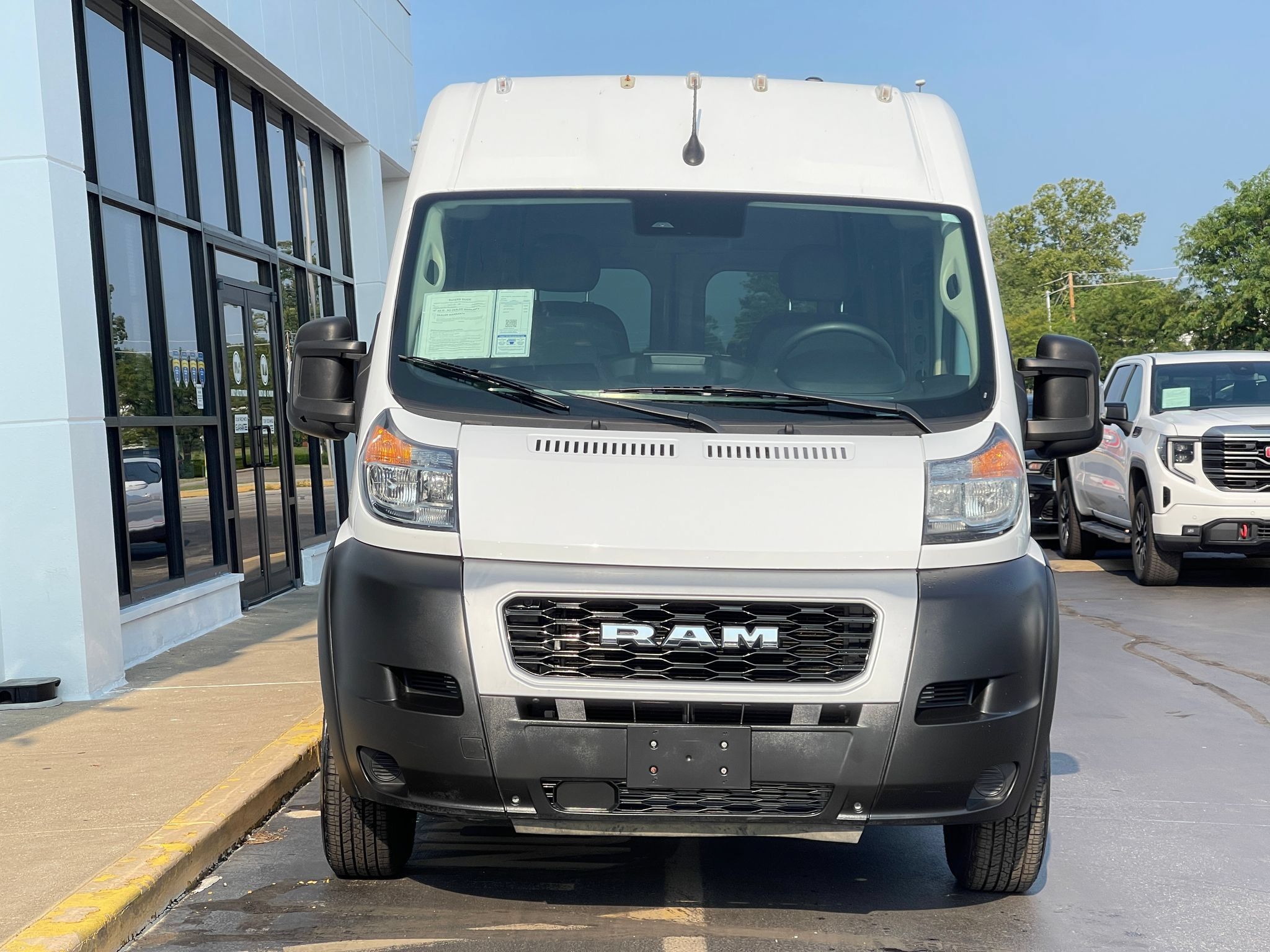 Used 2025 RAM ProMaster 2500 w/ Convenience Group FWD image 8
