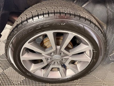 Used 2016 Jeep Compass High Altitude FWD image 16