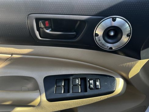 Used 2015 Toyota Tacoma PreRunner w/ SR5 Package image 18