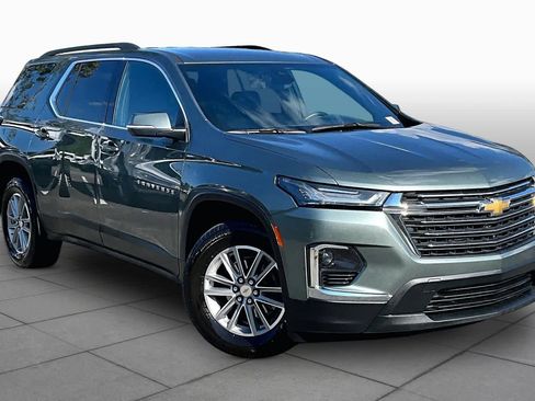 Used 2022 Chevrolet Traverse LT FWD image 3