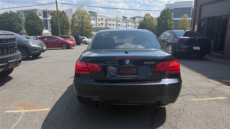 Used 2011 BMW 335i Convertible RWD image 34