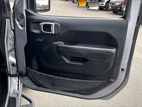 Used 2020 Jeep Wrangler Unlimited Sport S image 12
