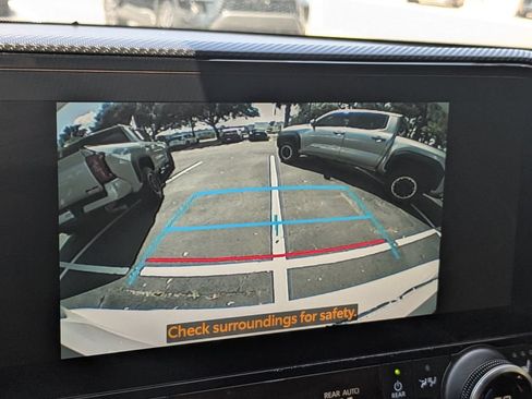 Used 2023 Toyota Highlander XSE AWD/4WD image 20