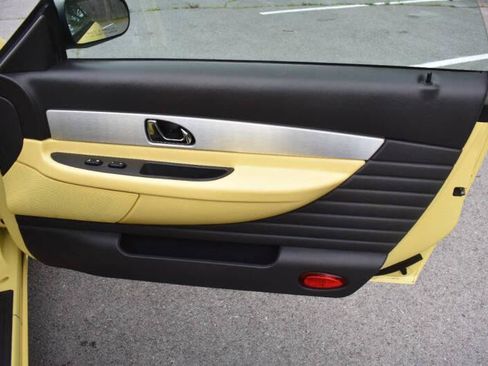 Used 2002 Ford Thunderbird RWD image 25