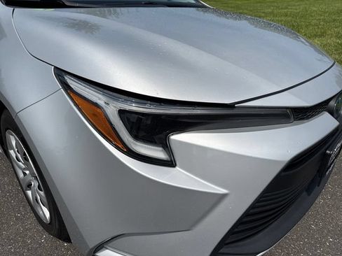 Certified 2023 Toyota Corolla LE AWD/4WD image 12