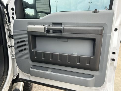 Used 2013 Ford F250 XLT AWD/4WD image 17