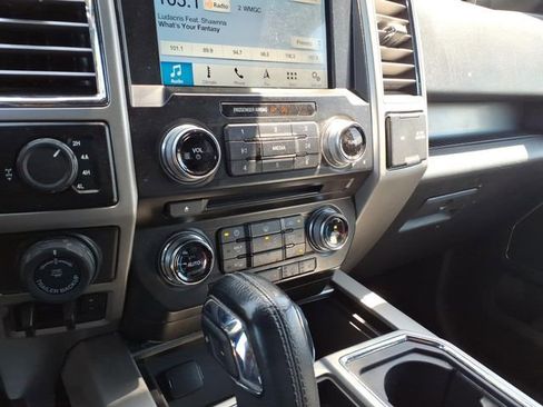 Used 2016 Ford F150 Lariat w/ Equipment Group 502A Luxury AWD/4WD image 21