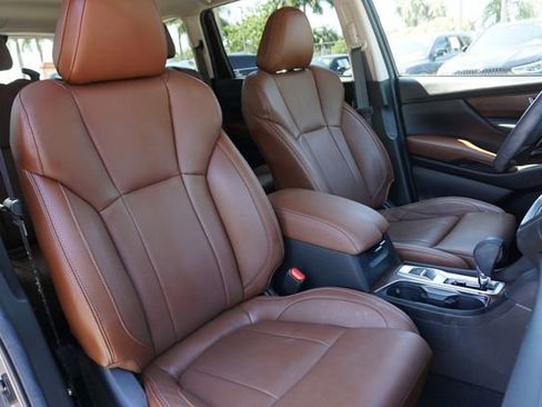 Used 2024 Subaru Ascent Touring AWD/4WD image 2