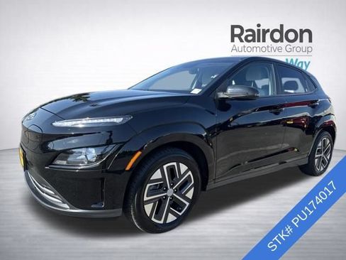 Used 2023 Hyundai Kona SE FWD image 3