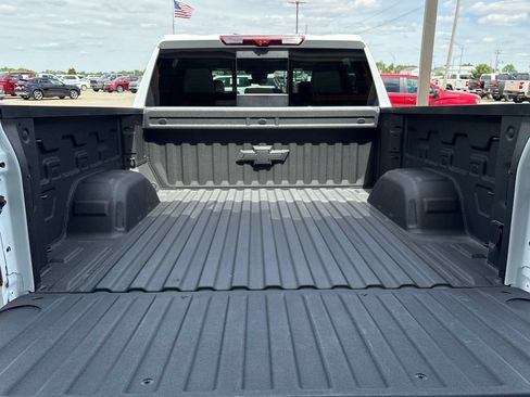 Used 2025 Chevrolet Silverado 1500 ZR2 w/ Technology Package AWD/4WD image 33
