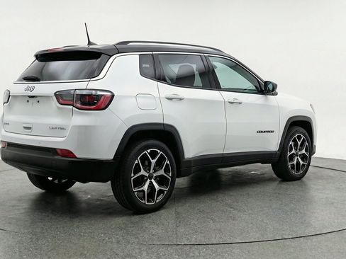 Used 2025 Jeep Compass Limited AWD/4WD image 9