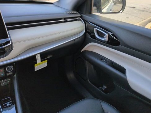 New 2026 Jeep Compass Limited image 16