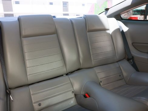 Used 2006 Ford Mustang GT Premium RWD image 15