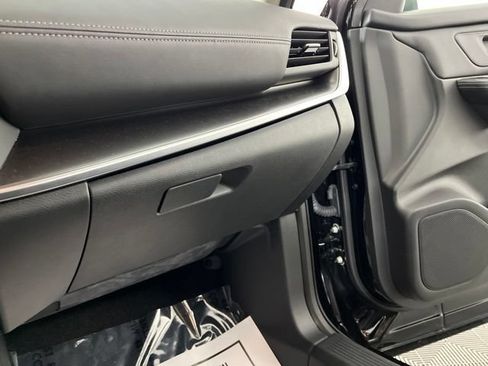 Certified 2026 Nissan Rogue SV FWD image 36