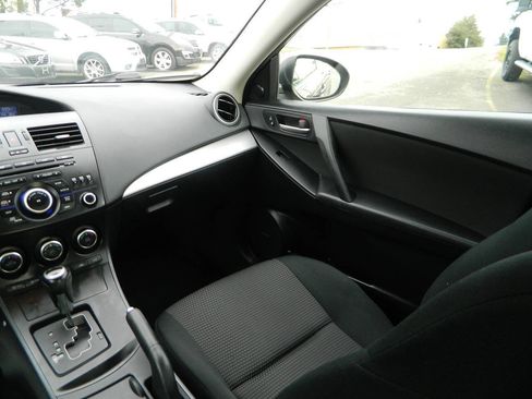 Used 2013 MAZDA MAZDA3 i Touring image 17