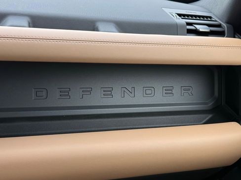 New 2026 Land Rover Defender 130 X-Dynamic SE AWD/4WD image 29
