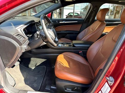 Used 2019 Ford Fusion Titanium image 6