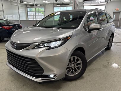 Used 2023 Toyota Sienna XLE