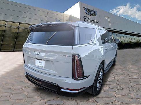 New 2026 Cadillac Escalade IQL Luxury image 5