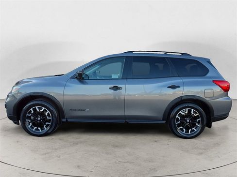 Used 2020 Nissan Pathfinder SL image 2