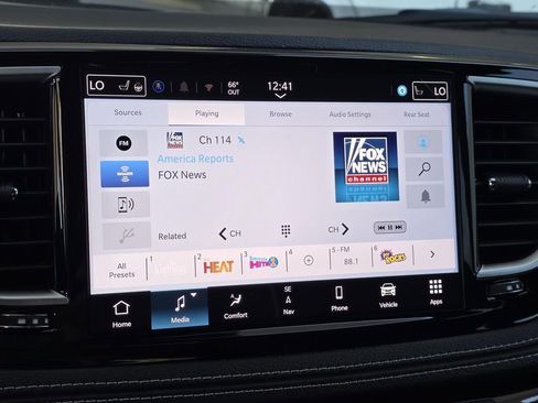 New 2026 Chrysler Pacifica Limited w/ Uconnect Theater Family Group AWD/4WD image 31