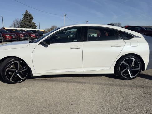 Used 2022 Honda Accord Sport image 4