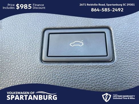 Used 2024 Volkswagen Atlas SE image 11
