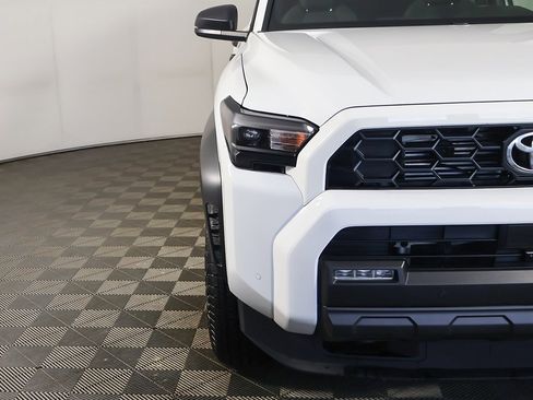 Used 2025 Toyota 4Runner TRD Off-Road image 12