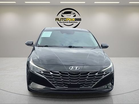 Used 2021 Hyundai Elantra SEL FWD image 2