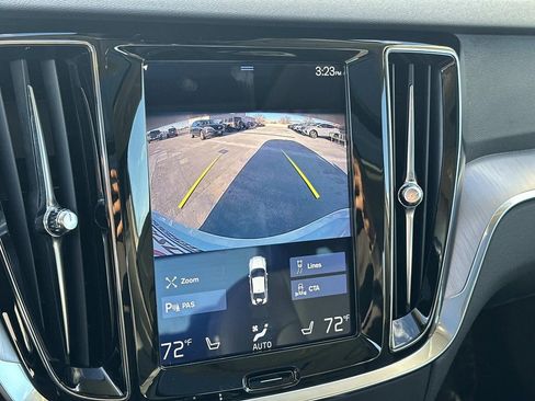 Used 2020 Volvo S60 T6 Momentum image 12