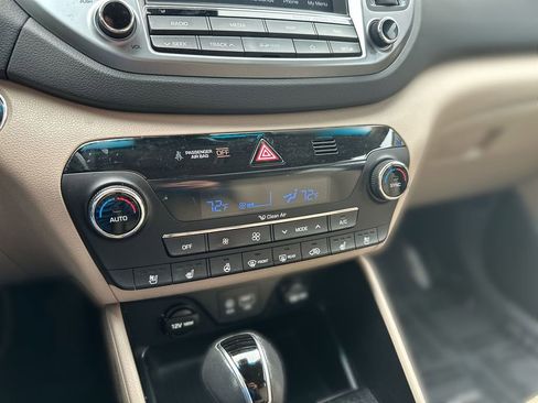 Used 2018 Hyundai Tucson Limited w/ Ultimate Package 02 image 17