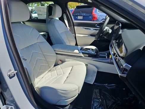 New 2025 BMW 760i xDrive AWD/4WD image 19