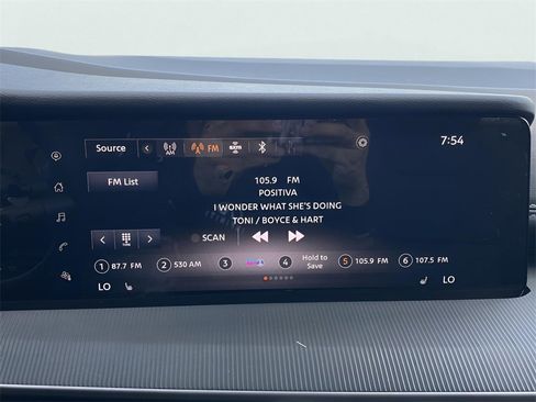 Used 2025 Nissan Murano SV image 11