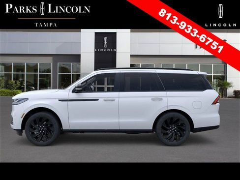 New 2025 Lincoln Navigator Reserve w/ Jet Appearance Package image 3