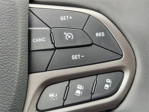 Certified 2021 Jeep Cherokee Limited image 34