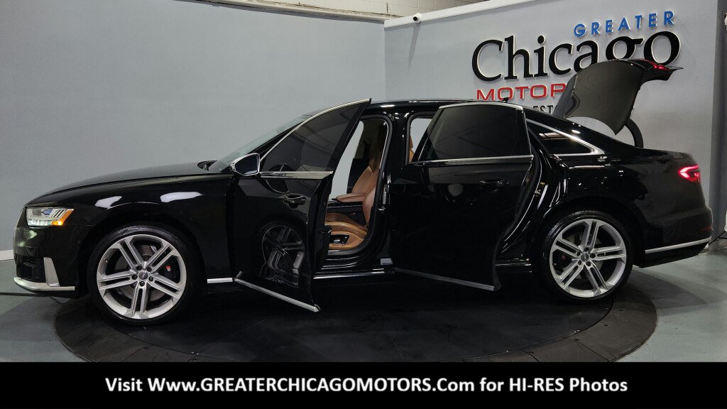 Used 2020 Audi S8 L w/ S8 Executive Package AWD/4WD image 17