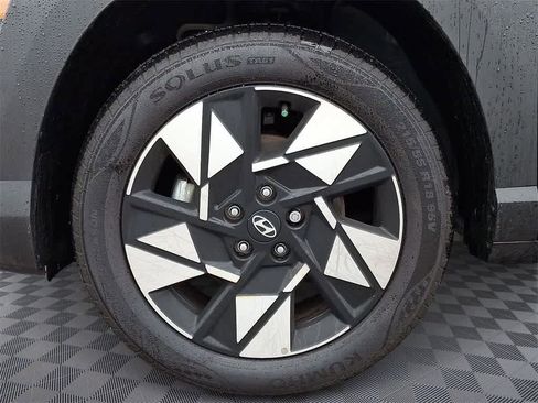 Used 2025 Hyundai Kona SEL image 8